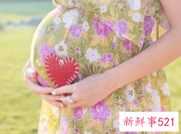 怀龙凤胎早期最明显的特征