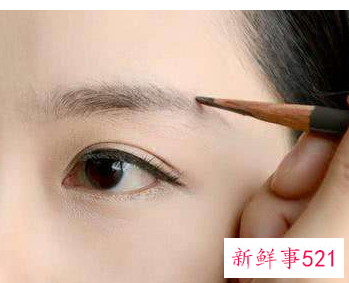 如何画个简单的淡妆