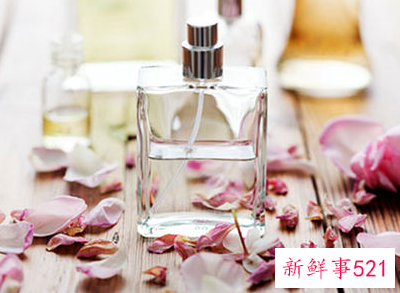 香水喷哪里留香最持久