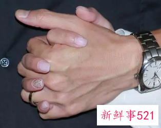 十指紧扣图片发朋友圈