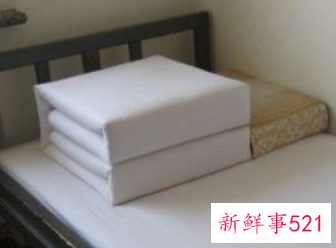 被子怎么叠成心形图