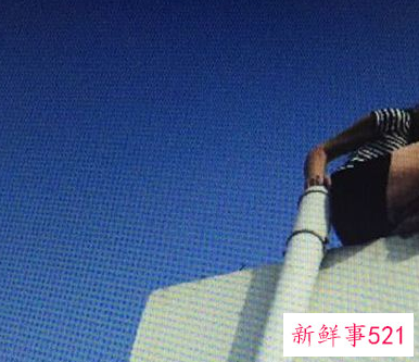 梦见情敌跳楼是什么意思