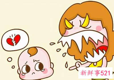 大人发脾气时孩子笑