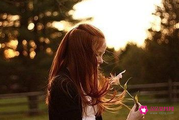 和女生刚接触怎么聊天