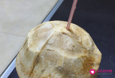 在家如何打开椰子