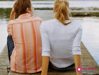 已婚女人愿意给你睡的信号