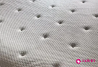 乳胶床垫的气味有毒吗