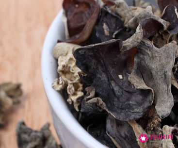 吃木耳的好处和坏处有哪些