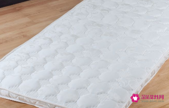 乳胶床垫的气味有毒吗