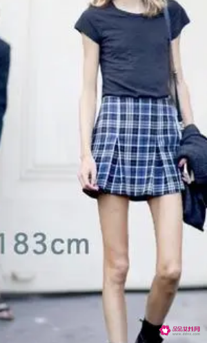 一米七的模特体重女生