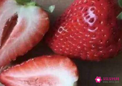 草莓怎么挑比较甜