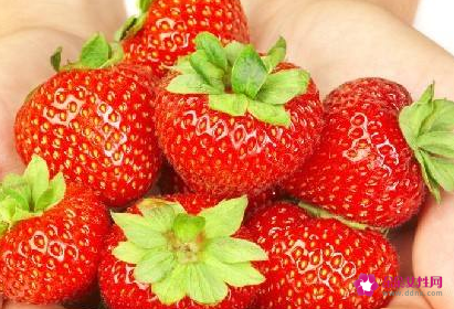 草莓怎么挑比较甜