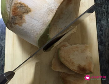 在家如何打开椰子