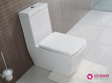 马桶水箱控制不住水怎么办