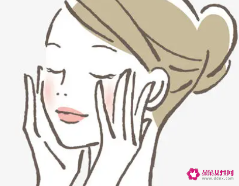 脸怎么保养又白又光滑呢