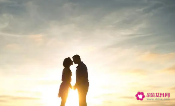 撩男人暧昧的话微信