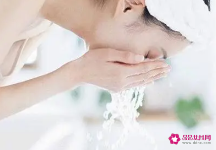 冬季洗脸要注意哪些事