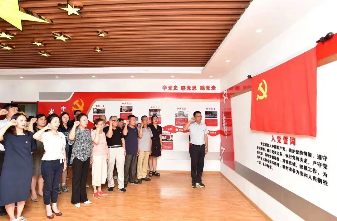 戴璐最全的照片，带你深入了解戴璐为什么”行“