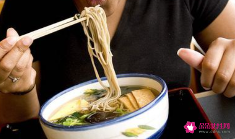 饮食对身体造成危害