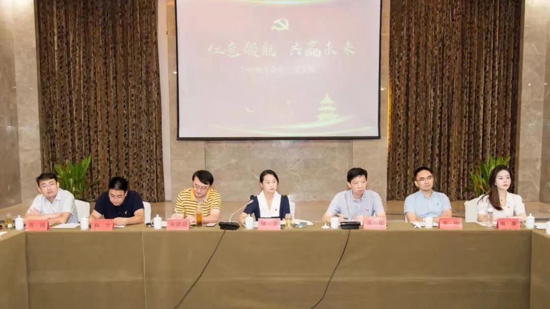 戴璐最全的照片，带你深入了解戴璐为什么”行“