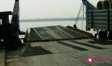 梦见船跳板有什么征兆