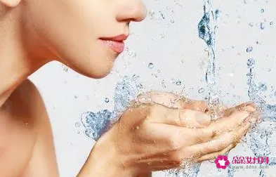 冬季洗脸要注意哪些事