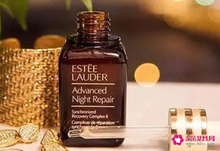 干皮适合哪种精华