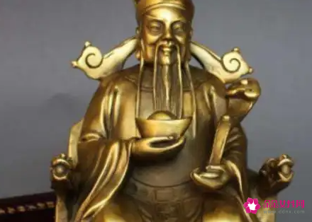 如何在家中正确摆放财神像