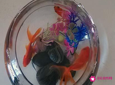 客厅金鱼缸的摆放图片欣赏