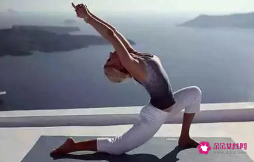 平常练瑜伽能祛痘吗