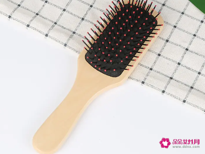 预防脱发的小妙招送给你