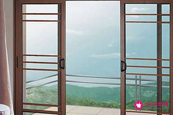 白色皮沙发用什么清洗干净