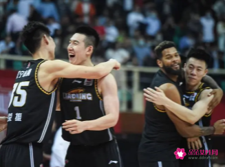 季后赛球队公布，可能包机前往南昌