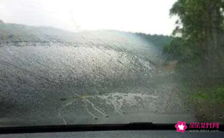 车内如何开暖风玻璃不起雾