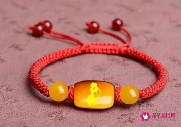 属狗的招财饰品