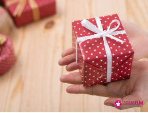 清明节能送朋友礼物吗