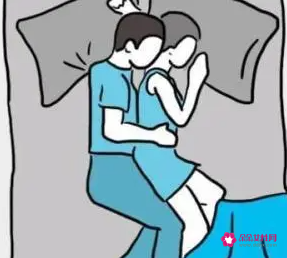 梦见抱女生睡觉