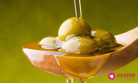 变身为肌肤光滑美女的橄榄油食用方法