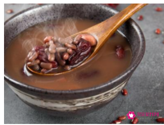 女人补气血炖什么汤好