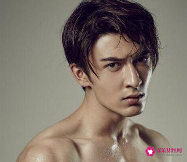 一个男生喜欢你的表现有哪些