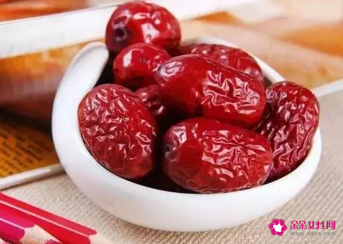 蒸红枣吃的功效与作用