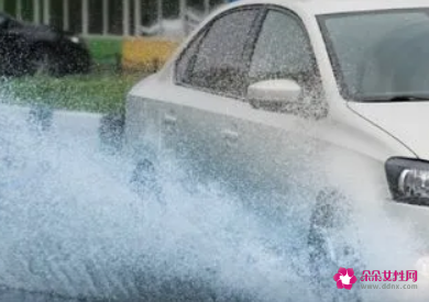 开车遇到深水路怎么办