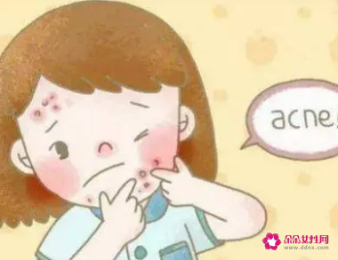 脸部缺水的症状