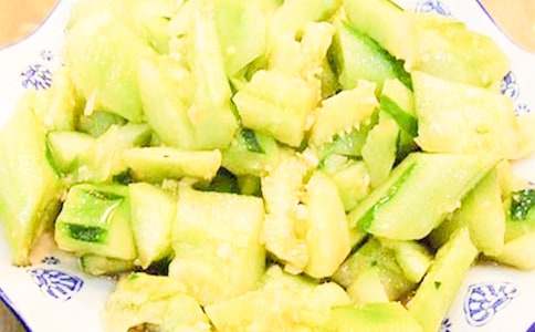 梦见长在藤上的黄瓜什么寓意