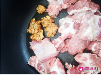 白萝卜用什么煲汤最好