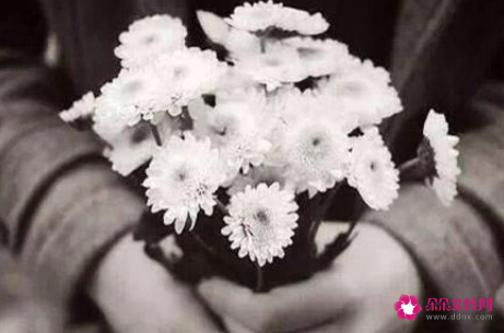 梦见死去的嫂子是什么意思