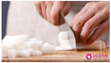 菌菇萝卜汤的做法