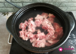 白萝卜用什么煲汤最好