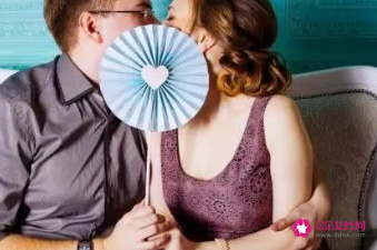 女人做梦离婚又再婚预示什么