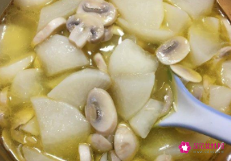 菌菇萝卜汤的做法